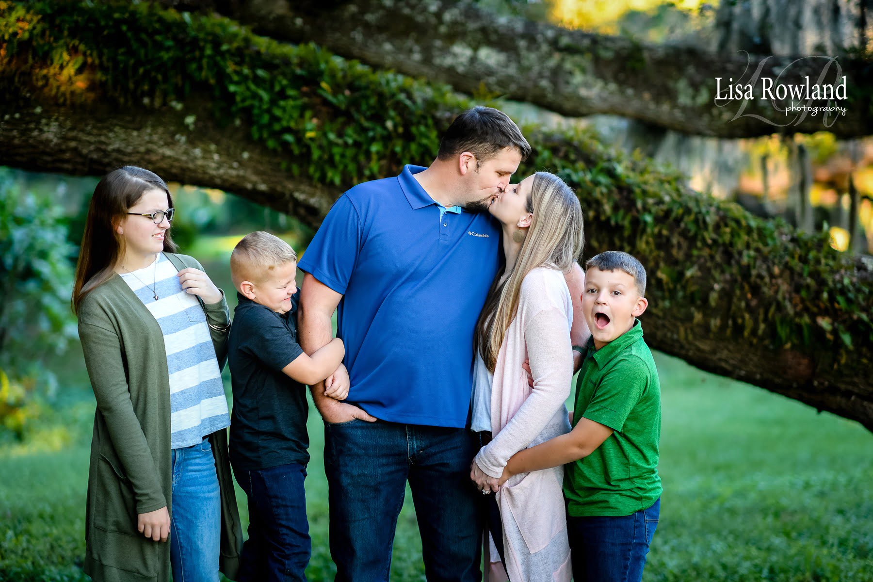 Family portrait photo taken by Lisa Rowland Photography in Trenton, Florida