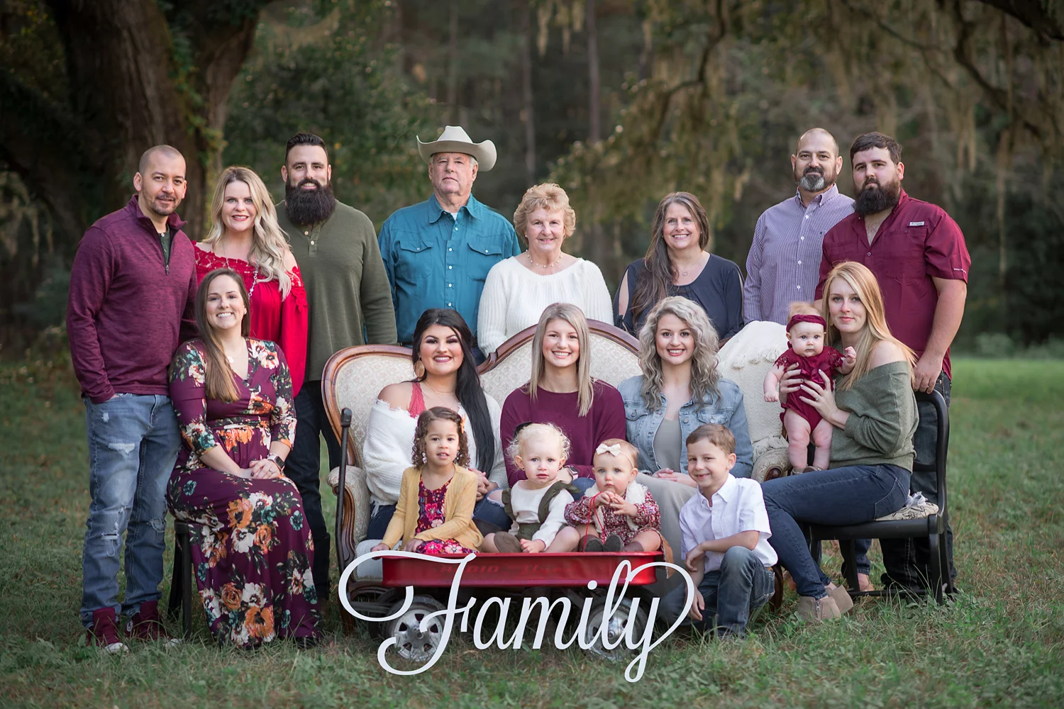 Family portrait photo taken by Lisa Rowland Photography in Trenton, Florida