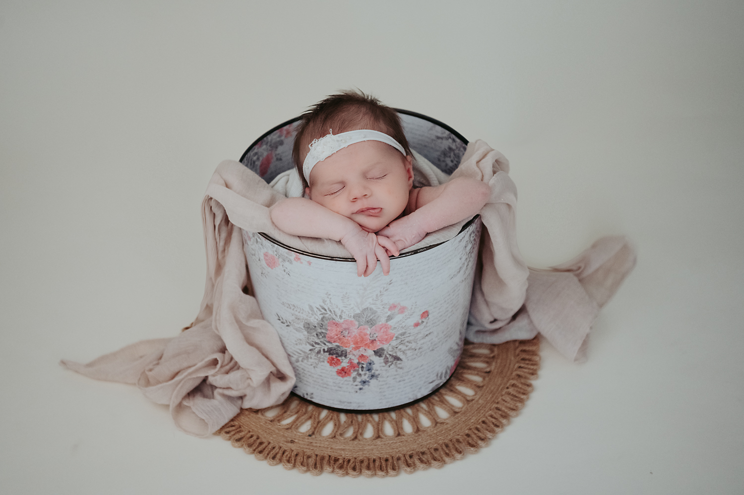 Newborn photography at Lisa Rowland's Studio at Perfect-Photos.com