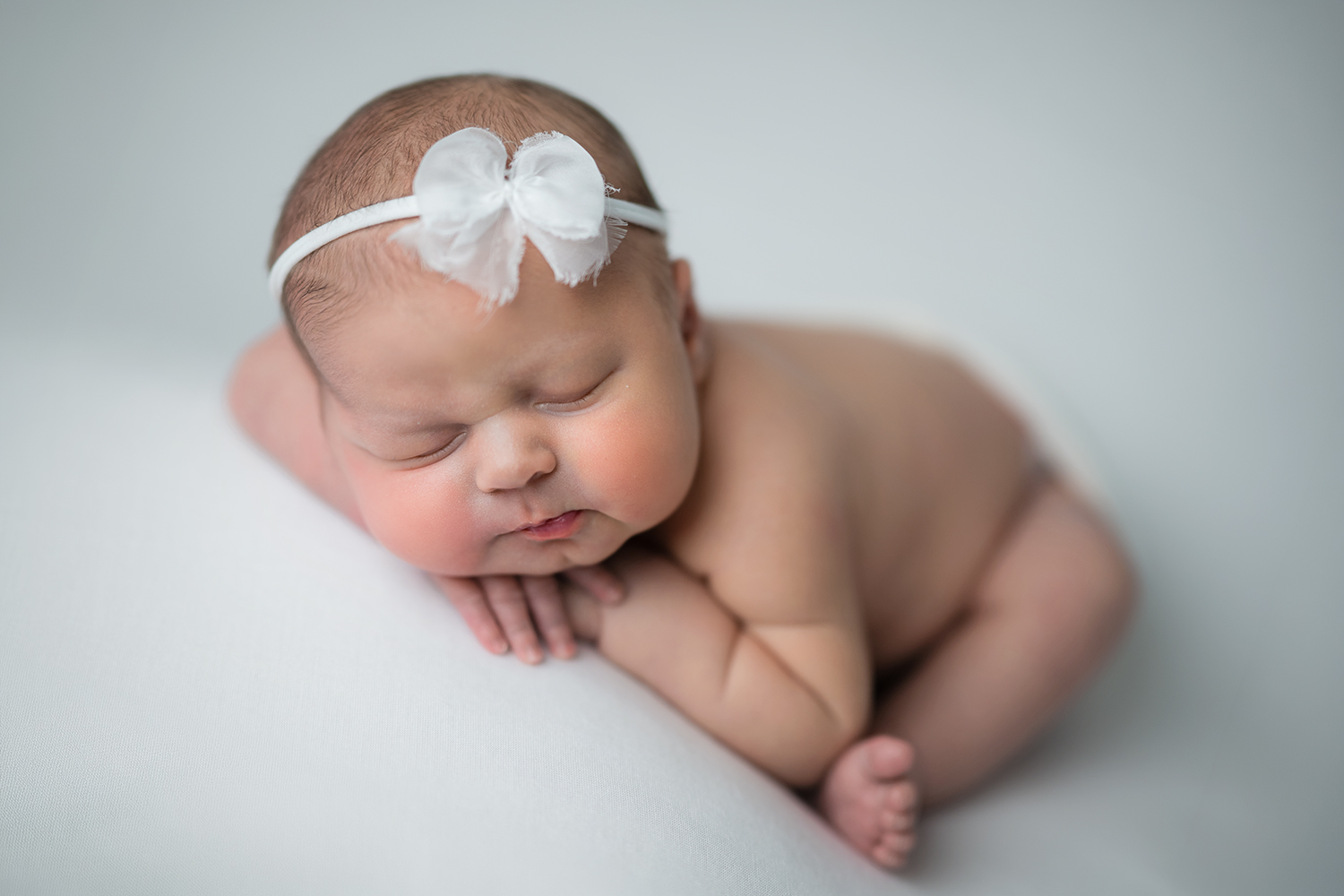 Newborn photography in studio with Lisa Rowland
